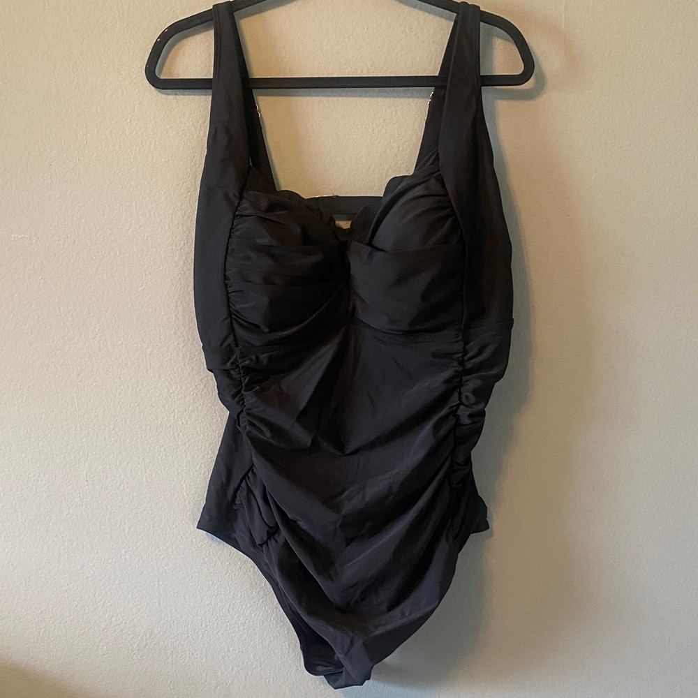 Sleek Black Ruched One-Piece Swimsuit